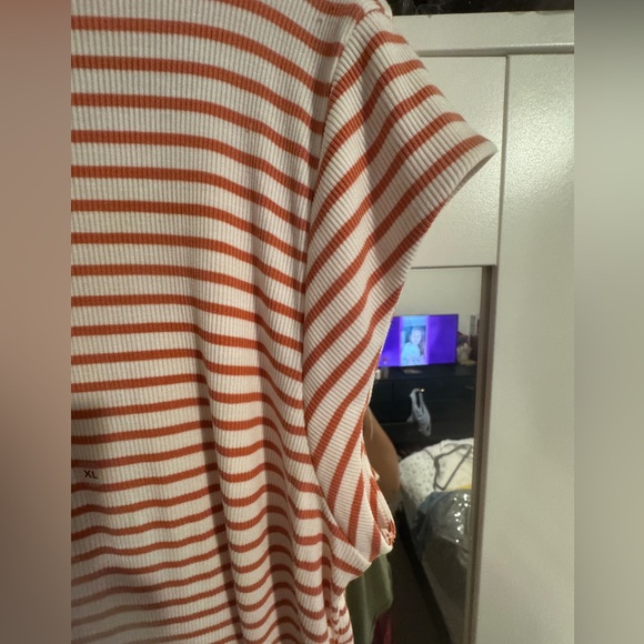 Brand New AE Striped T-Shirt! - Picture 4 of 4